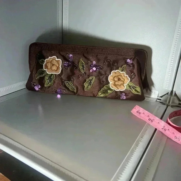 Brown Satin Clutch Purse Appliqued Floral Beaded Evening Zippered Bag - Picture 7 of 8